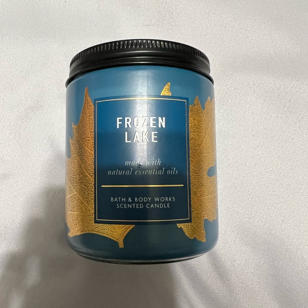 Frozen Lake Candle